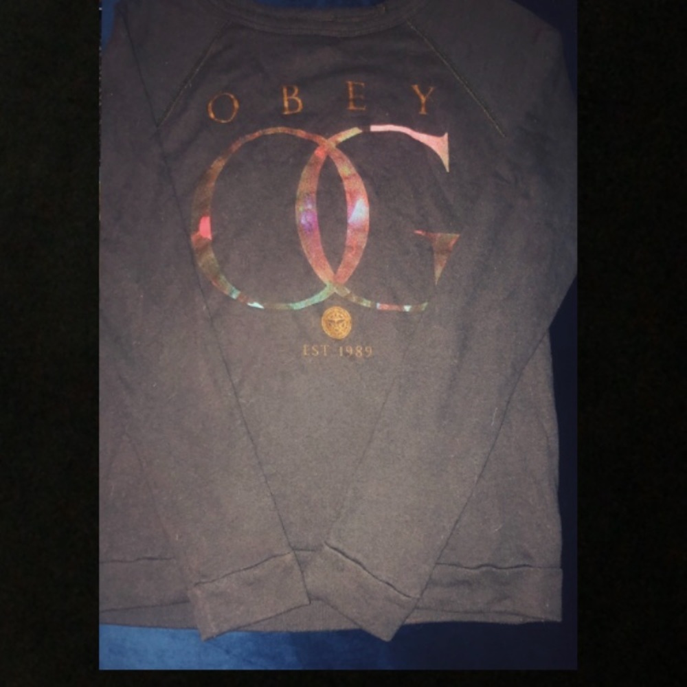 ⚡️Obey Light Sweatshirt/Shirt⚡️